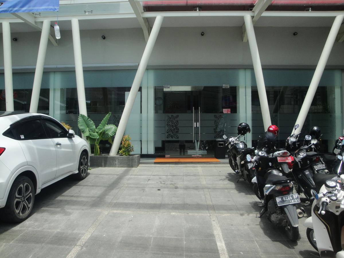 Bella Vita Hotel Kupang  Exteriör bild