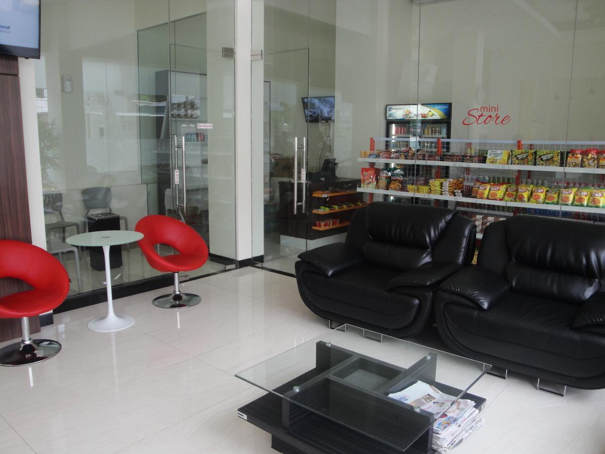 Bella Vita Hotel Kupang  Exteriör bild