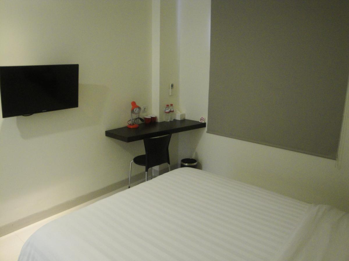 Bella Vita Hotel Kupang  Exteriör bild