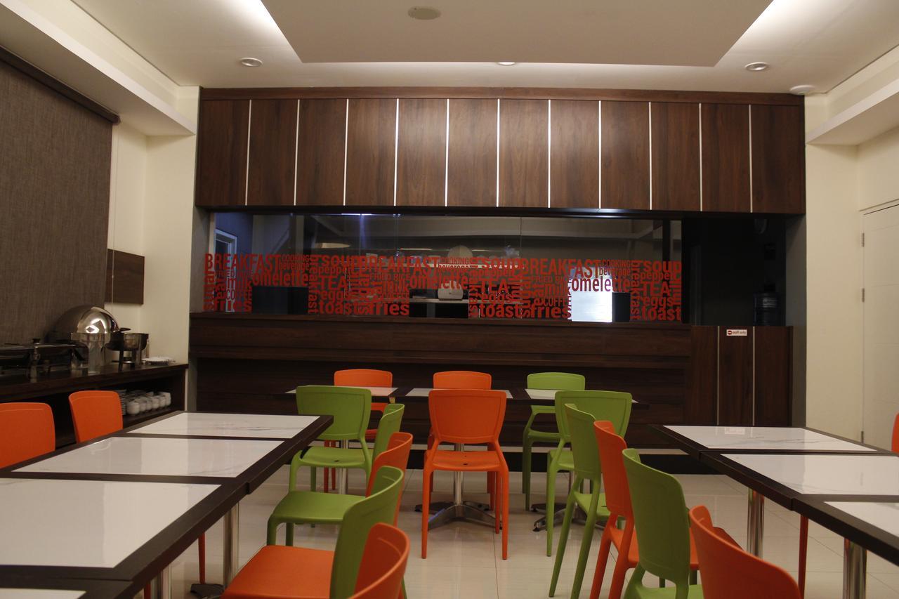 Bella Vita Hotel Kupang  Exteriör bild