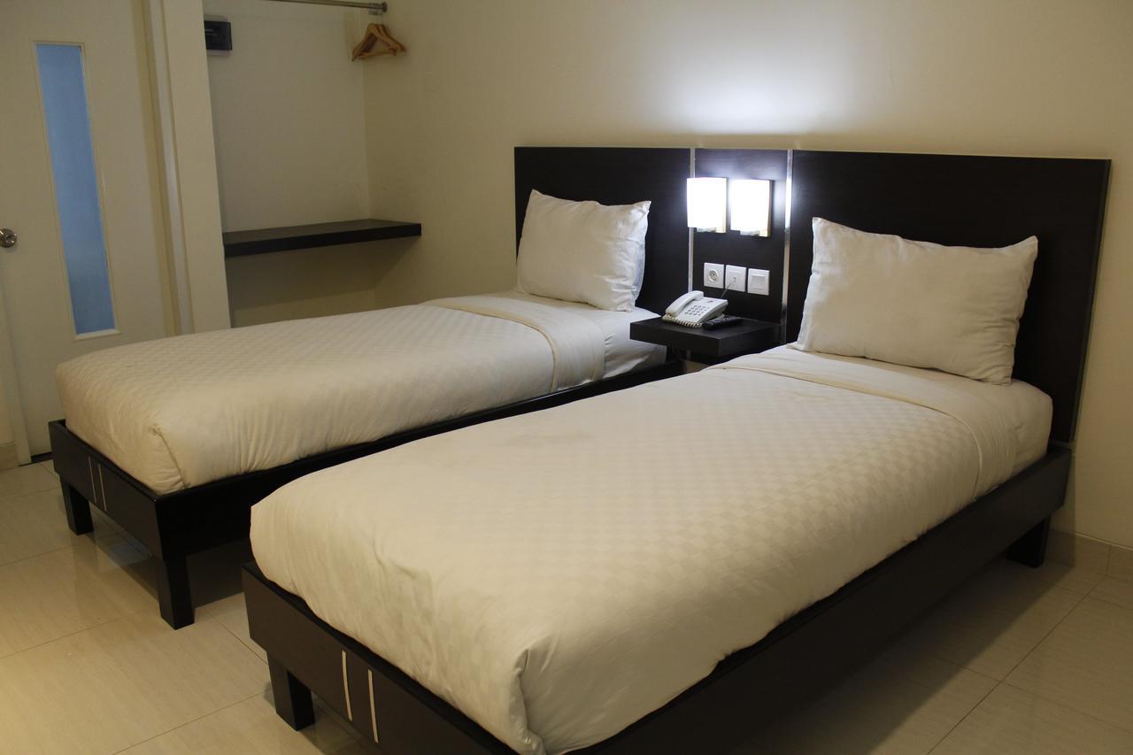 Bella Vita Hotel Kupang  Exteriör bild